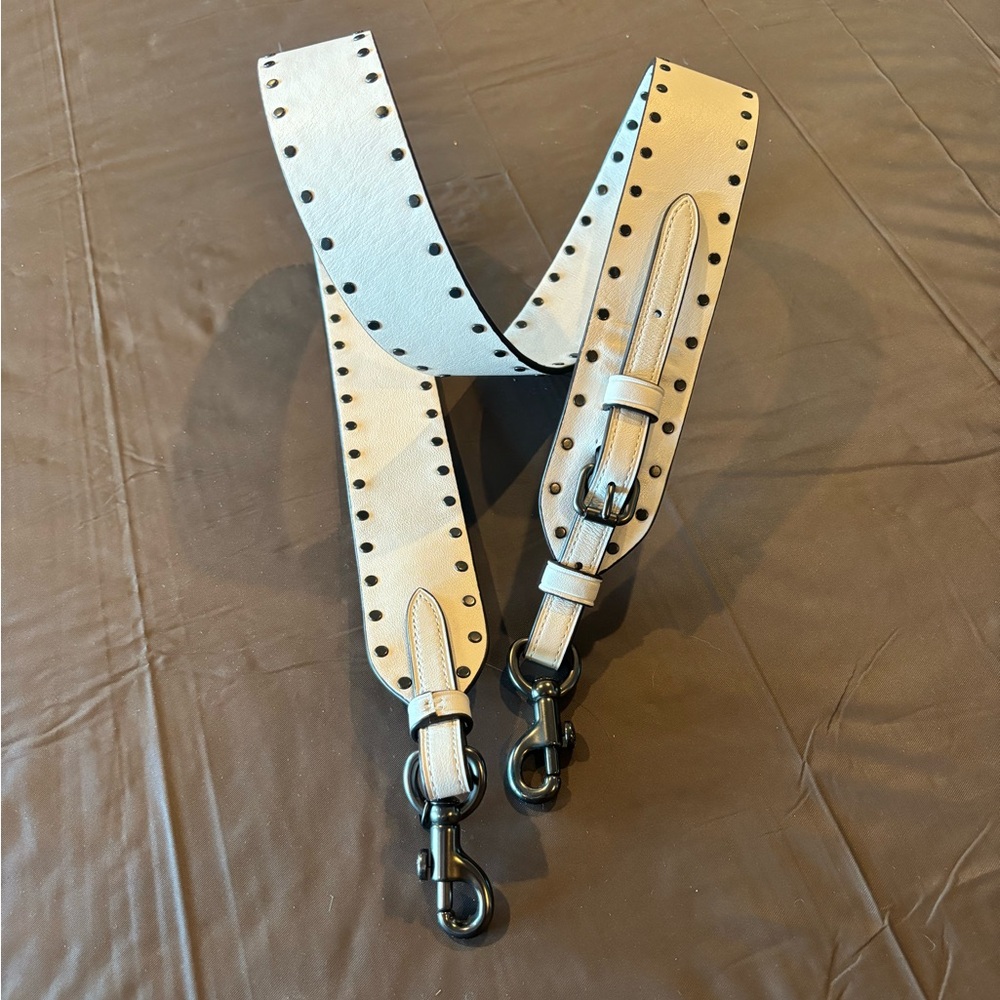 Rare COACH Border Rivets Novelty Strap ~ 29540 ~ Chalk / Gunmetal